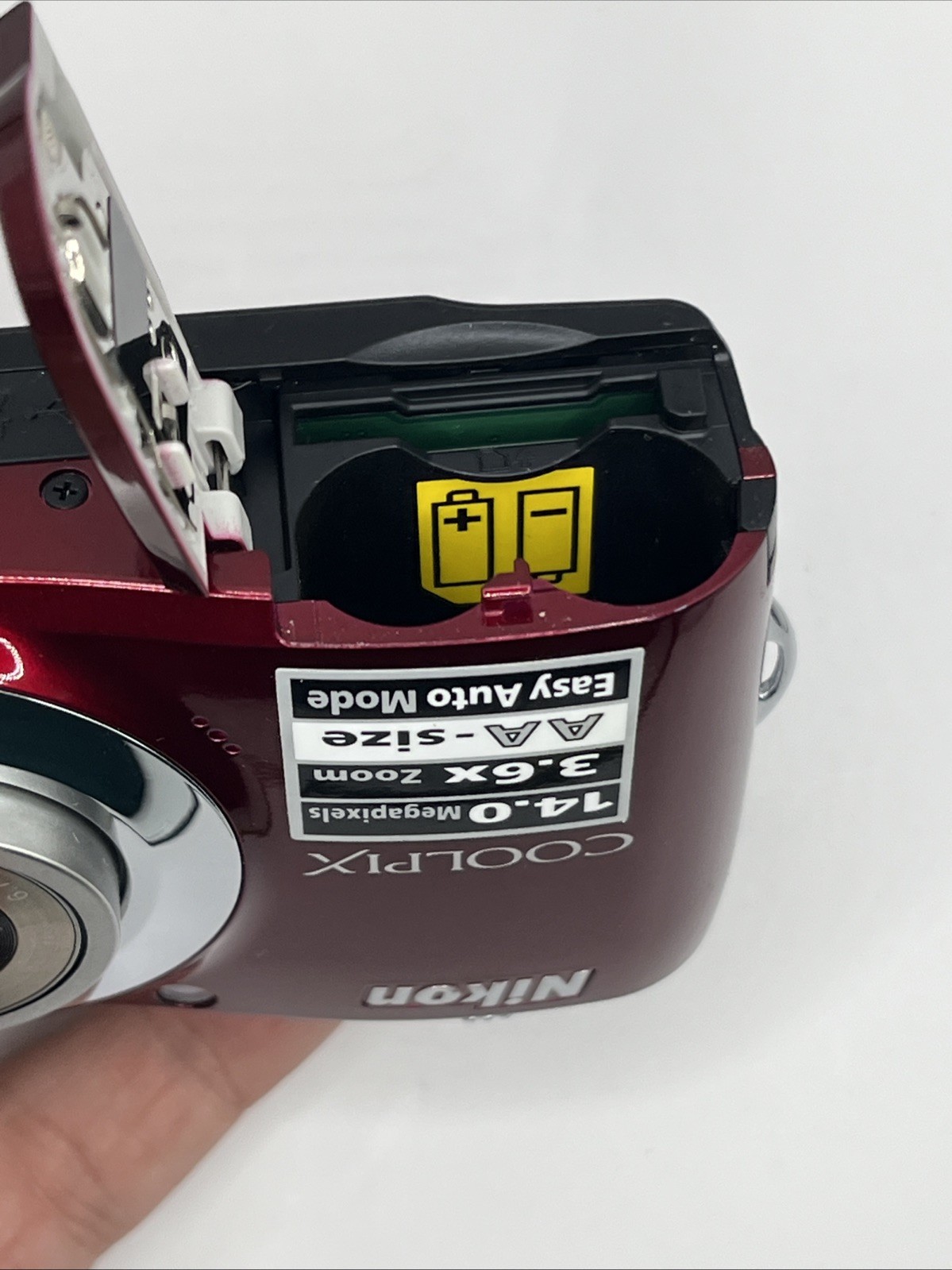COOLPIX L20 10MP Compact Digital Camera 3.6x Zoom 3in Red READ DESCRIPTION