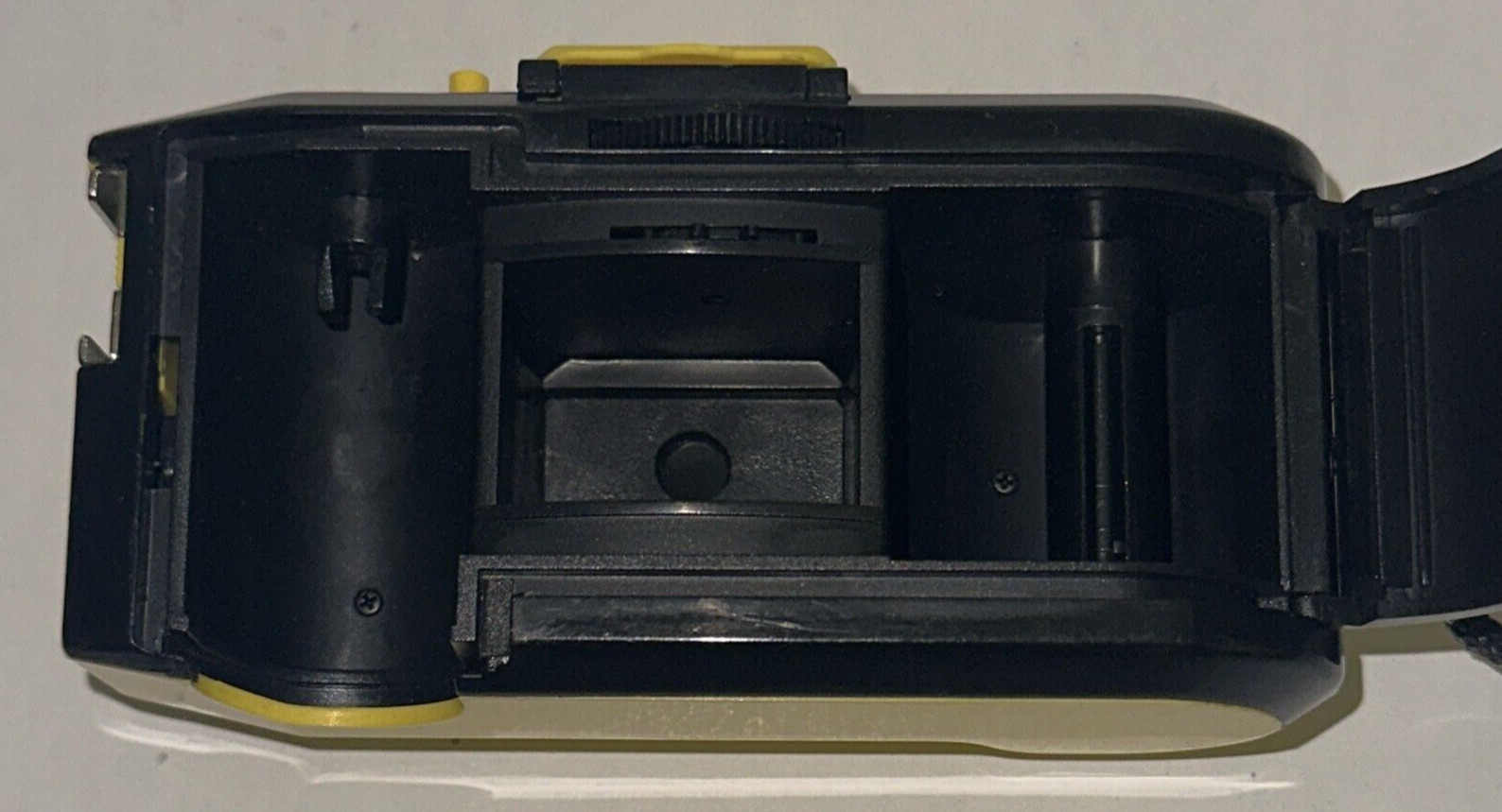 Yunon Camera 35mm Film Point Click Shoot Black Strap Yellow 1980s Made in Taiwan