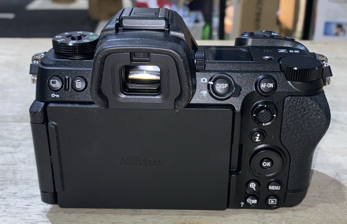 Nikon Z 6III Mirrorless Camera 24.5MP Body W/ 2 Batteries & Charger