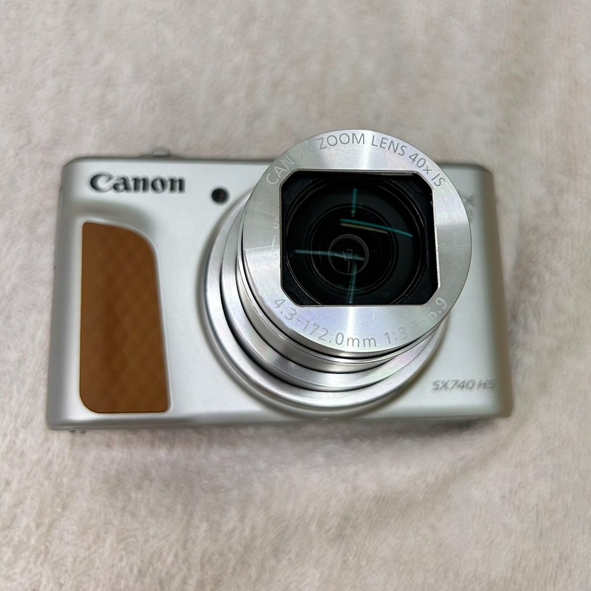 Canon PowerShot SX740 HS Digital Camera 20.3MP 40x Optical Zoom 99% new Silver
