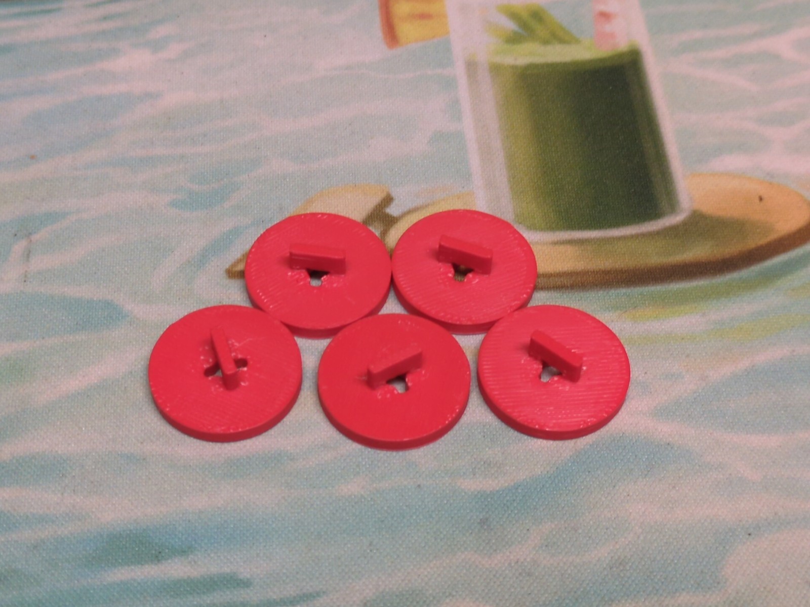 Adapter to shoot 120 roll film in a Kodak Brownie Target Six-16 With 120 Spool