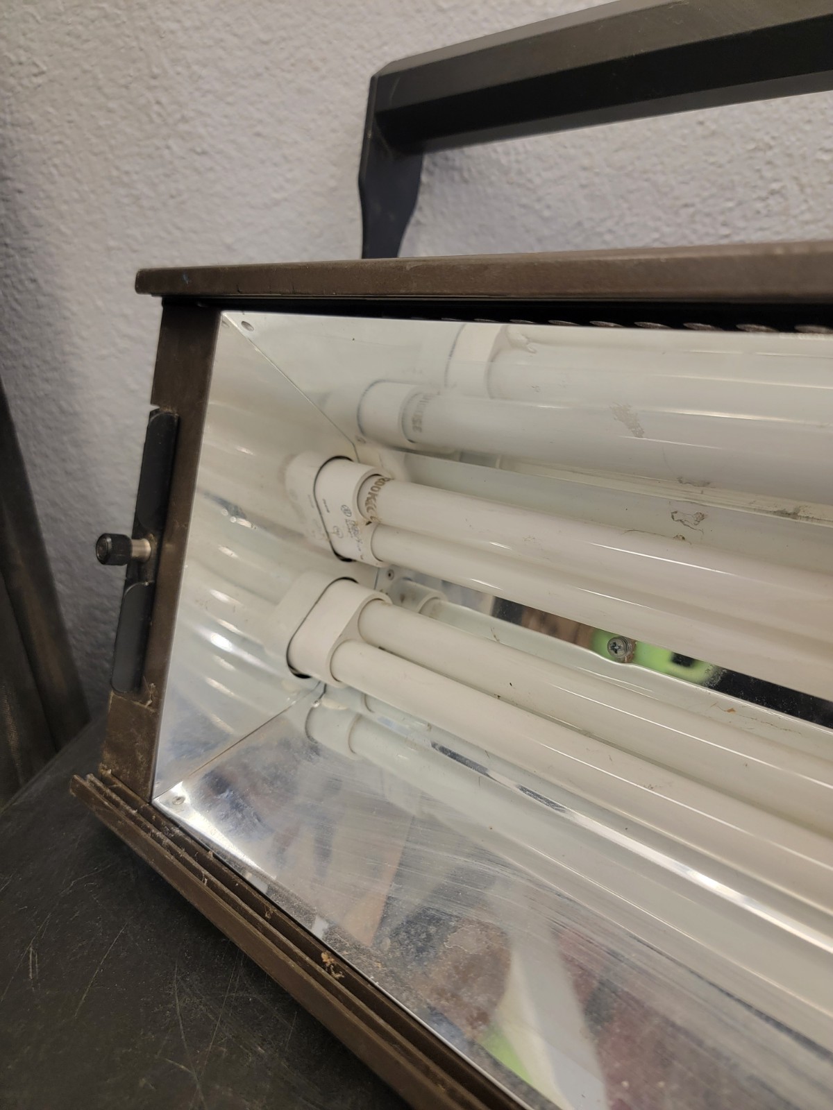 Brightline 1.2N 120V Studio Light Fixture Tested Working 👁