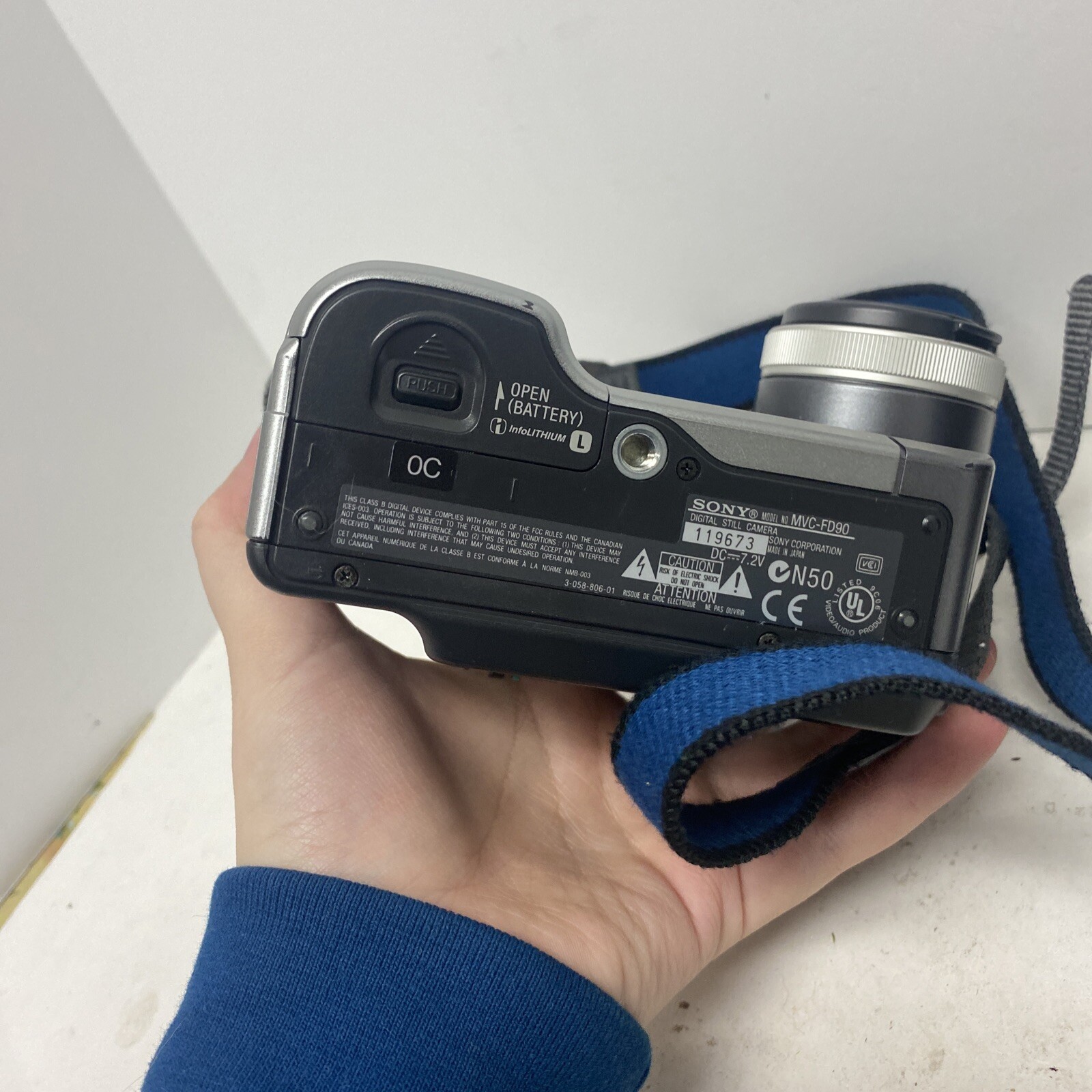 Sony Mavica MVC-FD90 1.6MP Digital Camera With Case