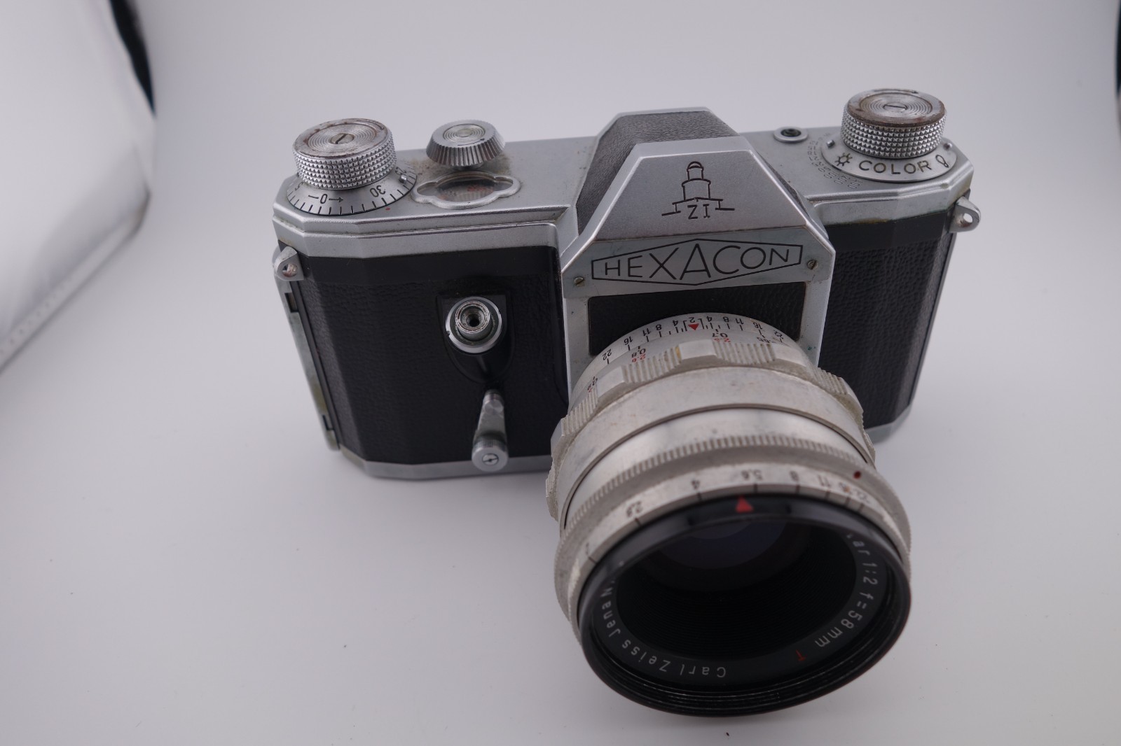 VINTAGE CAMERAS … Lot of 8 … Minolta, Kodak, Hexacon … Plus Accessories