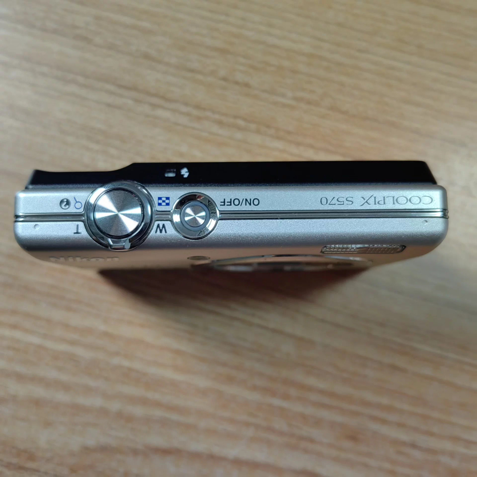 Nikon COOLPIX S570 Digital Camera 12 MP 5x Optical Zoom English Language Silver