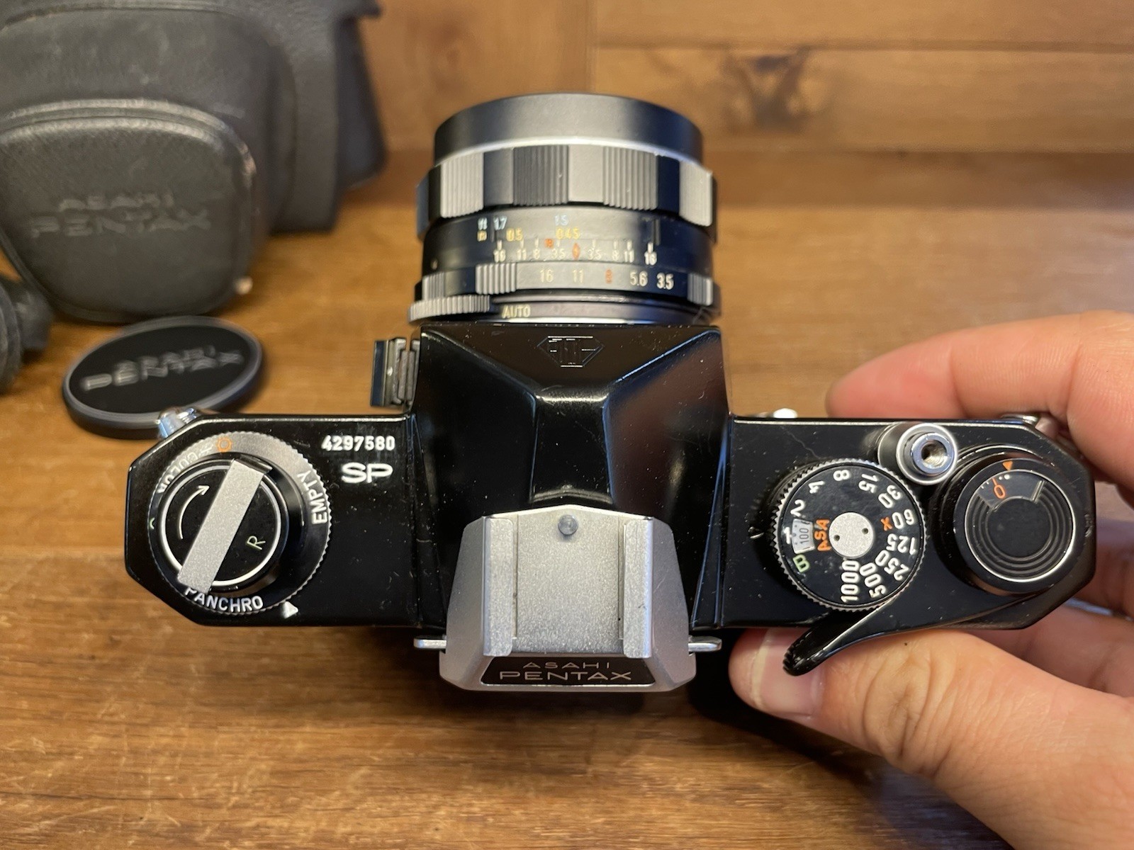 *Near Mint ++* Pentax Spotmatic SP Black Film Camera Super Takumar 35mm F/3.5 JP
