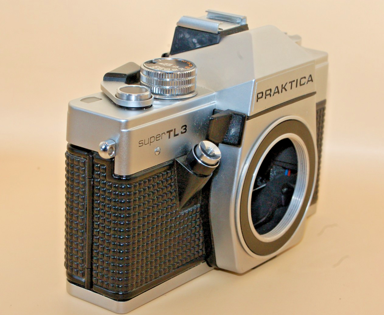 Vintage (1978) Praktica Super TL3 35mm film SLR camera Made In Germany