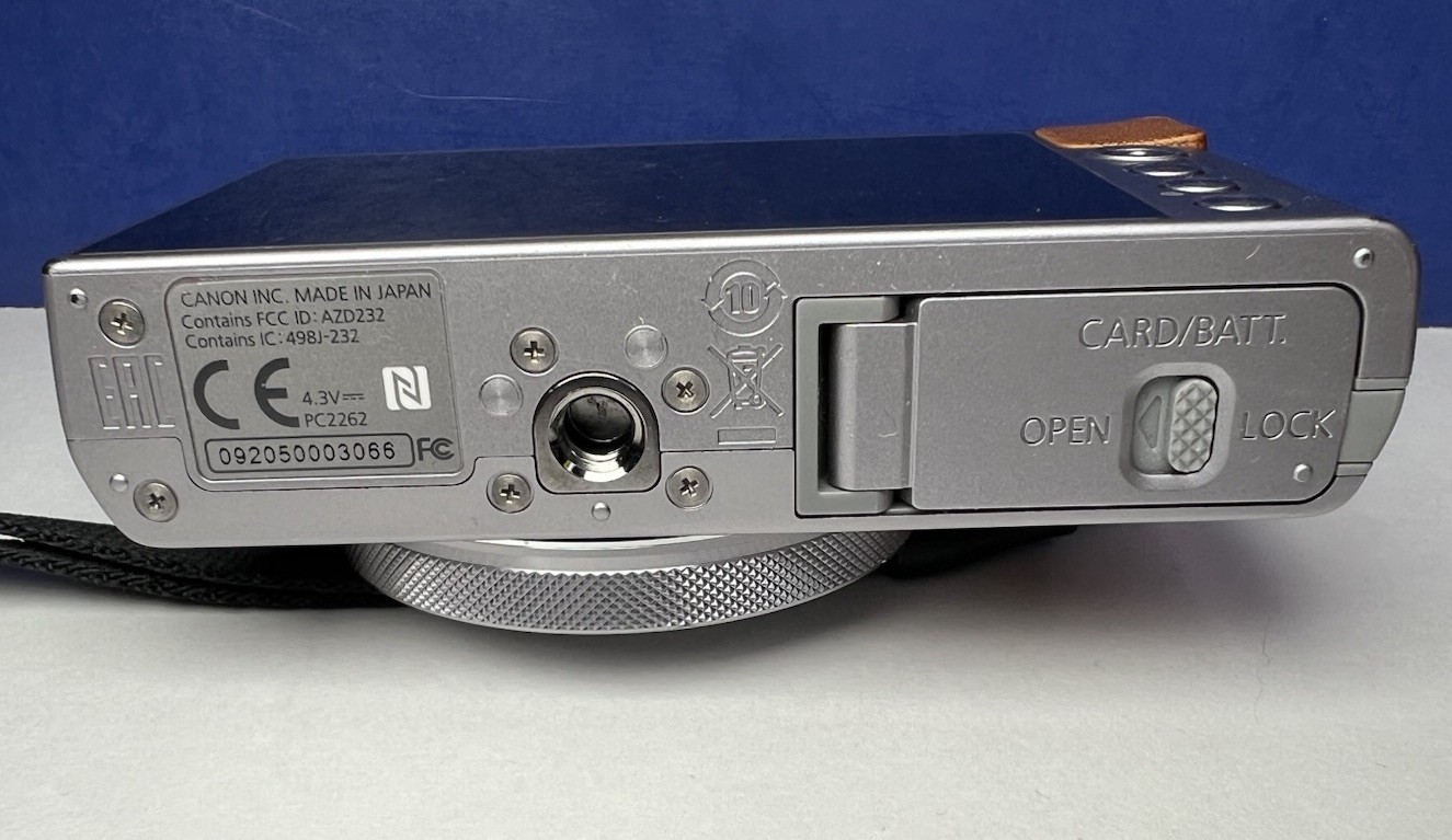 Canon PowerShot G9 X Digital Camera 20.2MP 3.0x Optical Zoom w/Built-in Wi-Fi