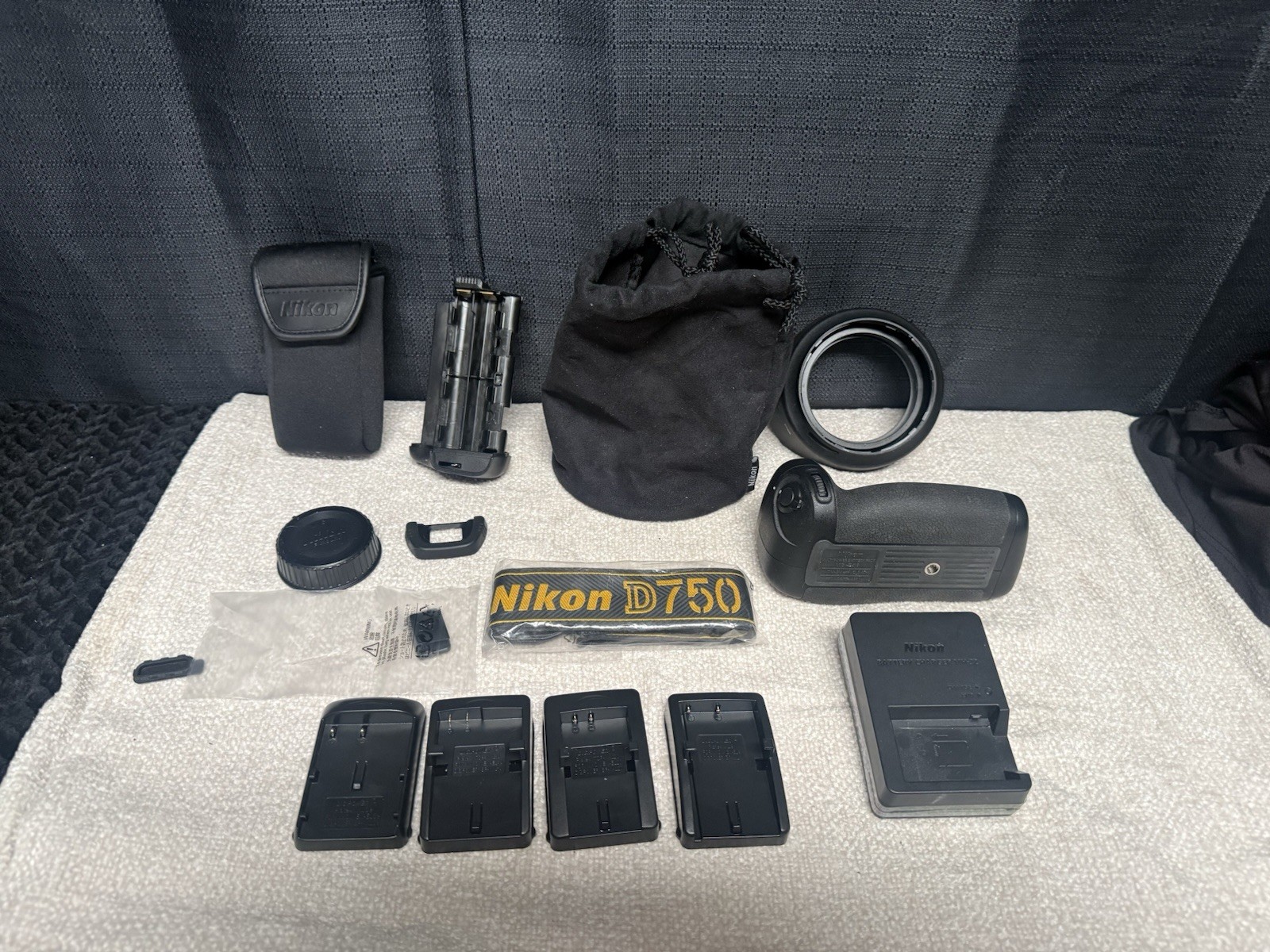 Nikon D750 Camera Accessory Kit – Battery Grip, Chargers, Lens Pouch & Strap