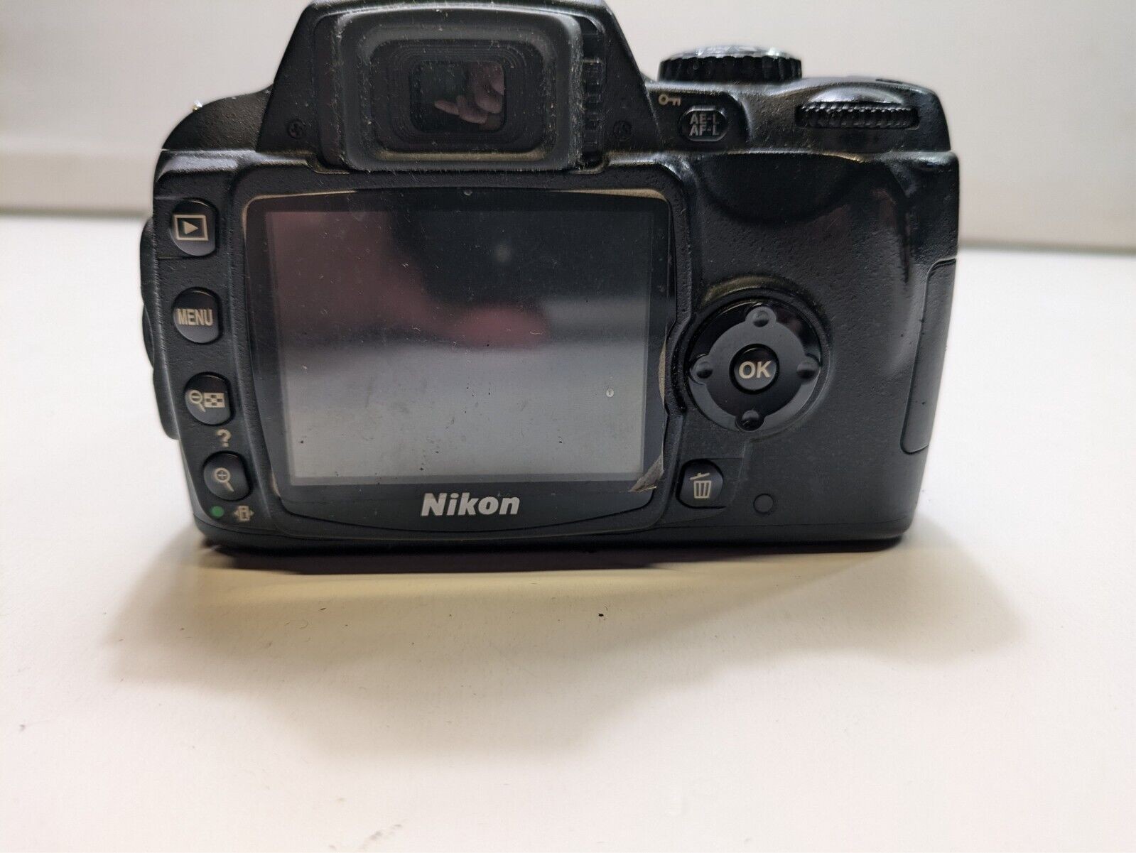 Nikon D40 6.1MP Digital SLR Camera Body Silver Edition 3x Zoom Autofocus Tested