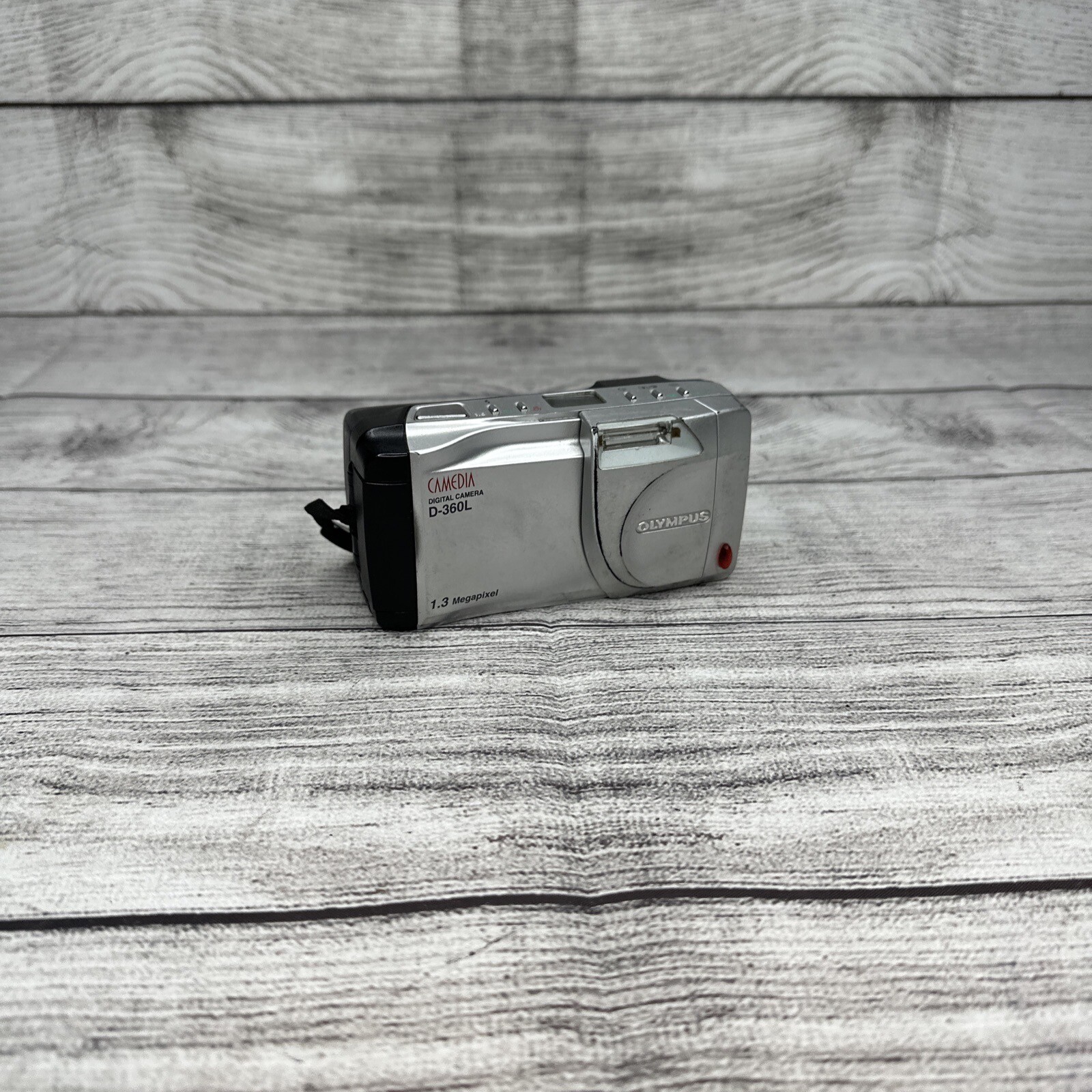 Olympus Camedia D-360L 1.3 Megapixel Digital Camera No SD Card TESTED