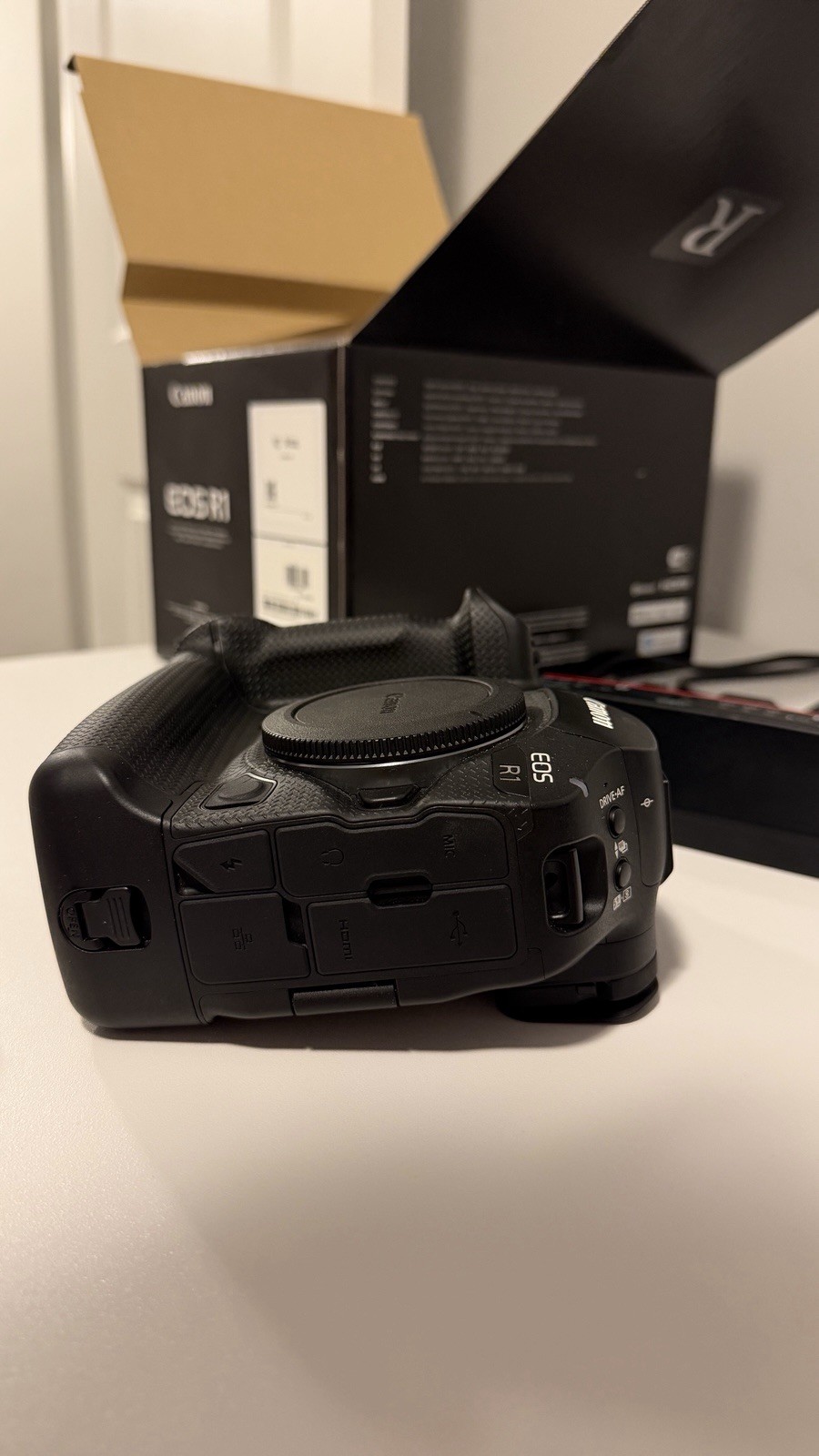 Canon EOS R1 Mirrorless (6 Months Old)