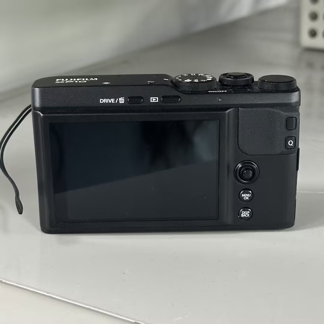 Fujifilm Fuji XF10 24.2 MP Digital Camera English Black – English 95%NEW