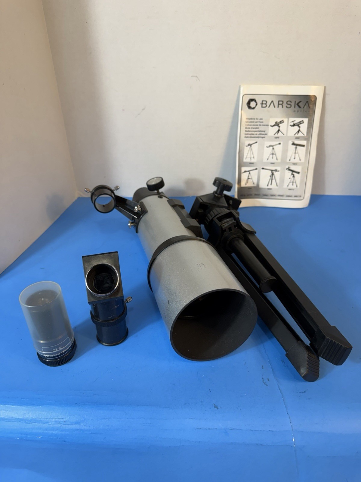 BARSKA Starwatcher refracting telescope 400×70 mm with tripod, case