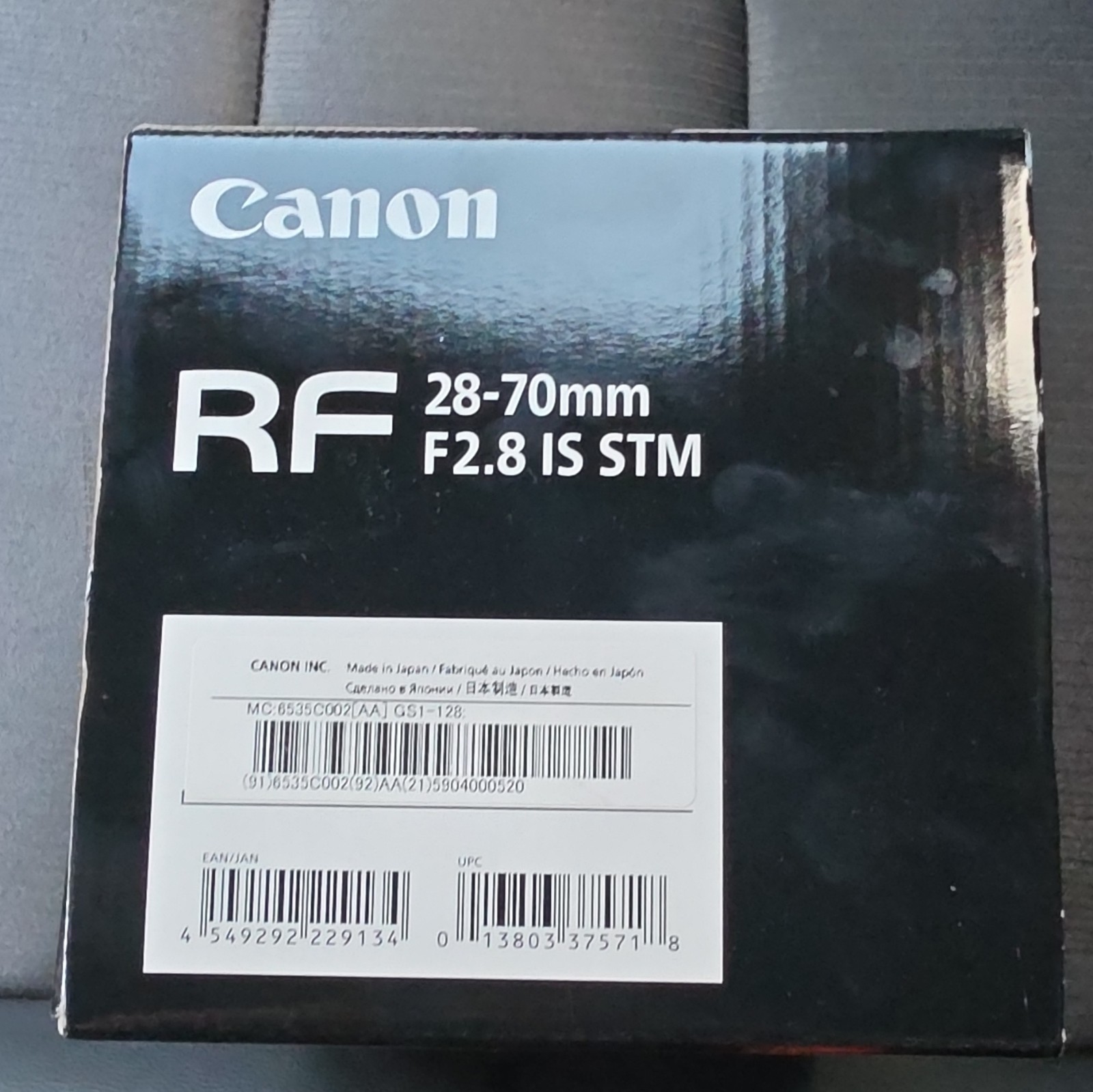 Canon RF 28-70mm f/2.8 IS STM Zoom Lens for Canon RF Mount (6535C002)