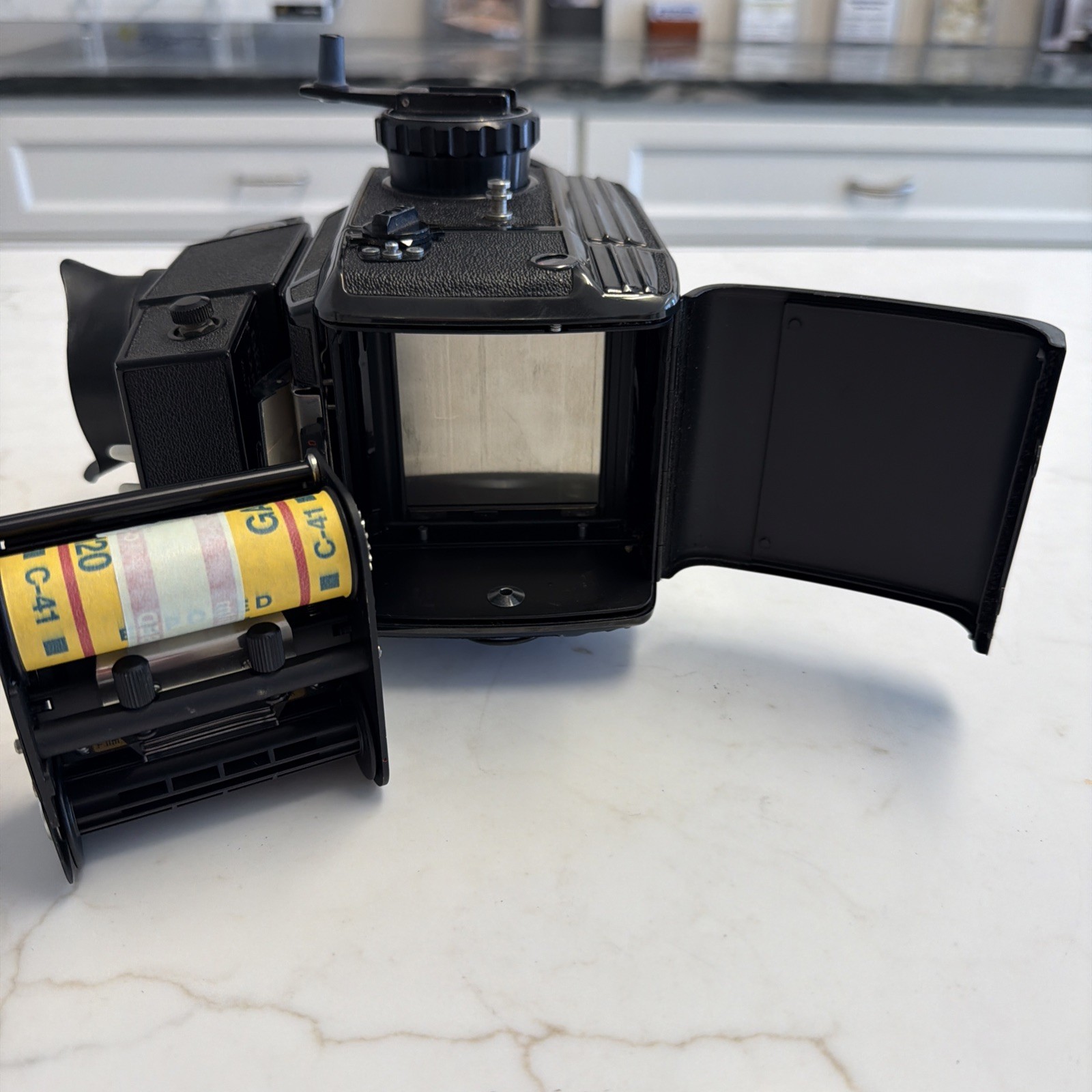 Zenza Bronica Film Camera Nikkor-H 1:35 Nippon Kogaku Lens 77998 JAPAN – Estate