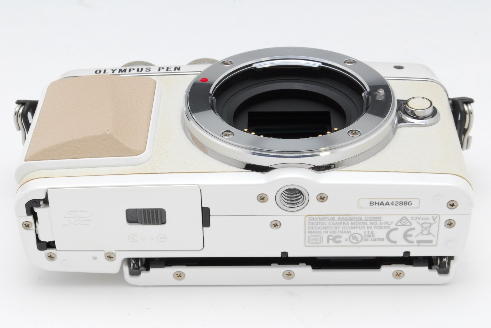 [MINT w/Box] Olympus PEN Lite E-PL7 16.1MP Digital Camera 2844 Shots! From JAPAN