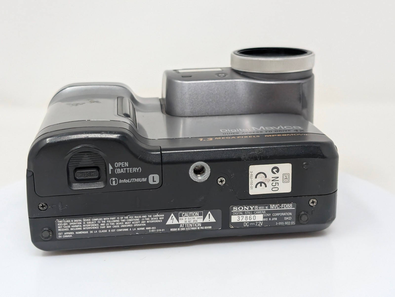 Sony Mavica MVC – FD88 Still Camera 4x Digital 1.6 MP TESTED and Working