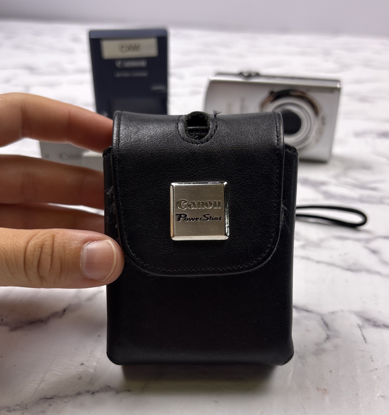 Canon PowerShot SD 880 IS Digital ELPH 10.0MP 4x W 2 Batteries & SD Card Tested