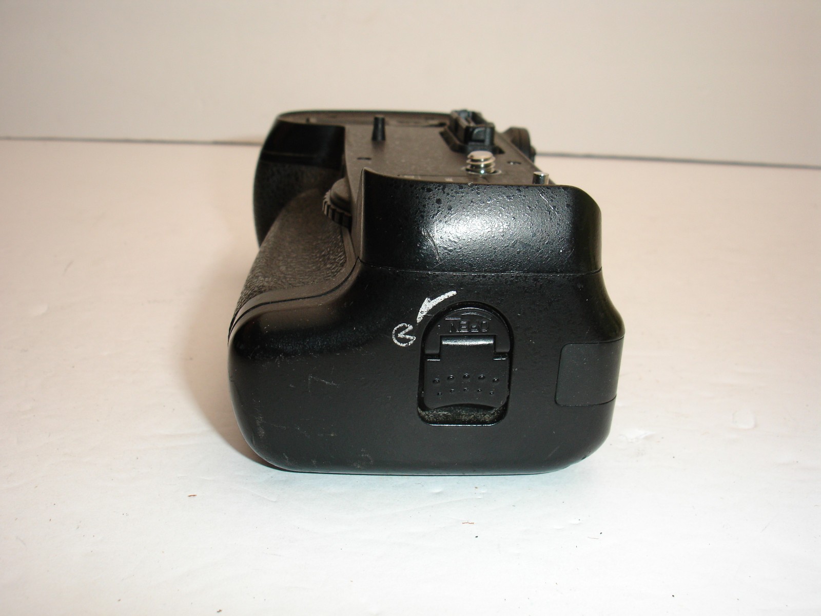 VELLO Vertical Battery Grip for Nikon D800 D800E camera BG-N7
