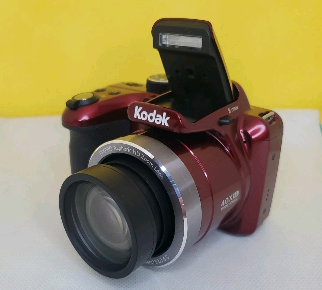 KODAK PIXPRO AZ401 Digital Camera 16MP 40X Zoom HD 720p – Red -Open Box