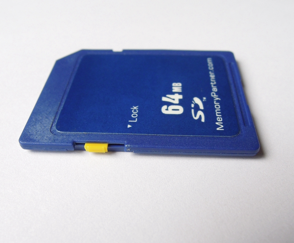 100 x 64MB SD Memory Card Standard Secure Digital Generic W/Cases Wholesale NEW