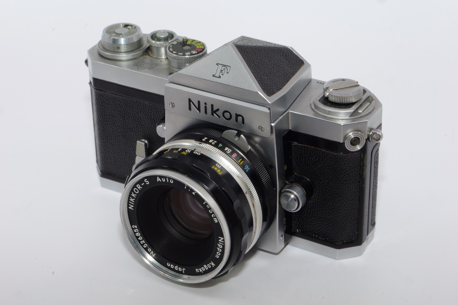 Nikon F #640xxxx 1st year camera with Nikkor-S 5cm f2 lens. Circa 1959. RARE !!