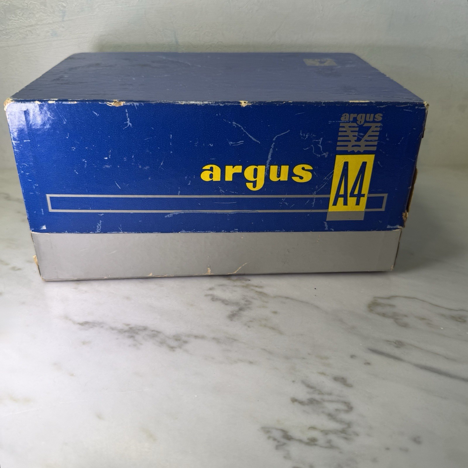 Vintage Argus A 4 film Camera with box, case, flash. 44mm Coated Cintar