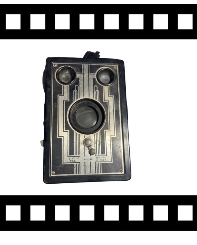 Vintage Kodak Six-16 Brownie Box Camera (1933-41) Art Deco Design Leatherette