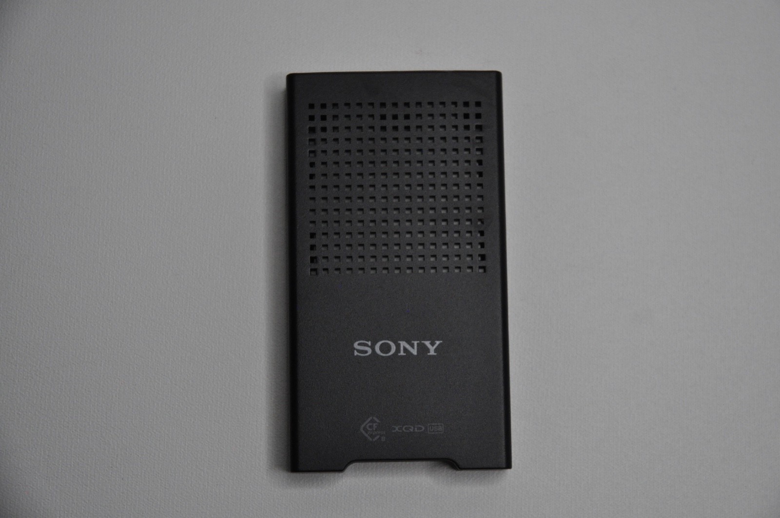 Sony CFexpress Type B XQD Memory Card Reader USB 3.1 (MRW-G1)