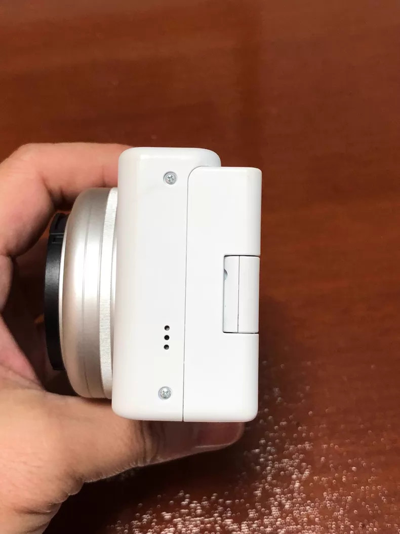 Sony ZV-1F 20.1MP Flip Touch Screen 4K Video Vlog Digital Camera For Travel Trip