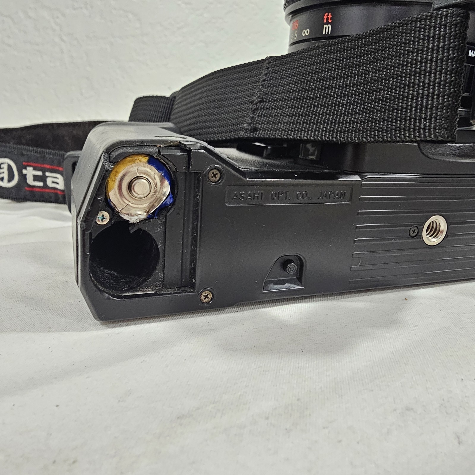 Pentax A3000 Auto Focus Auto Exposure SLR 35mm Film Camera – Untested For Parts