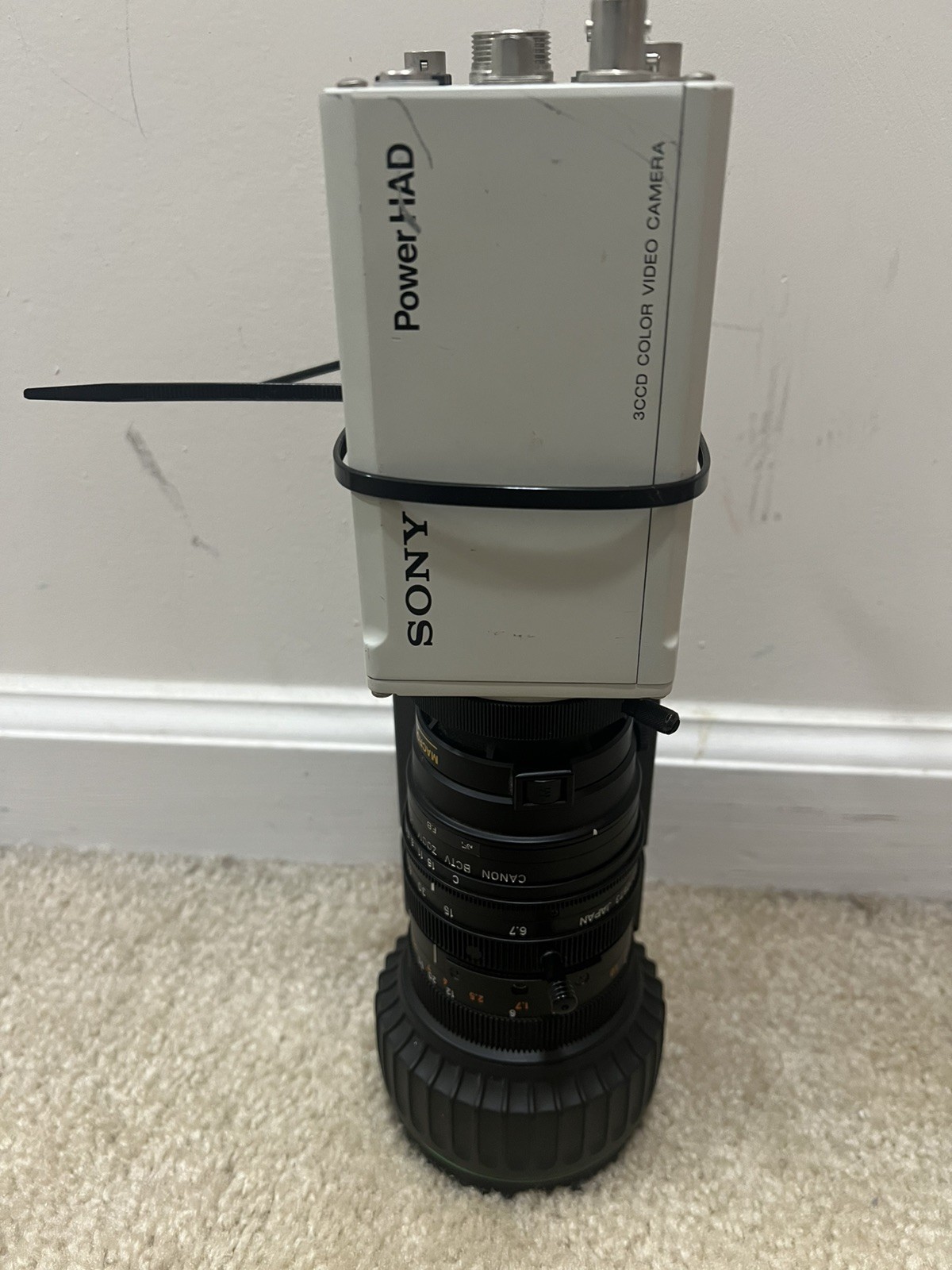 Sony Power HAD DXC-950 3CCD Color Video Camera w/ YH18x6.7 KTS SX14 IF 18X Lens