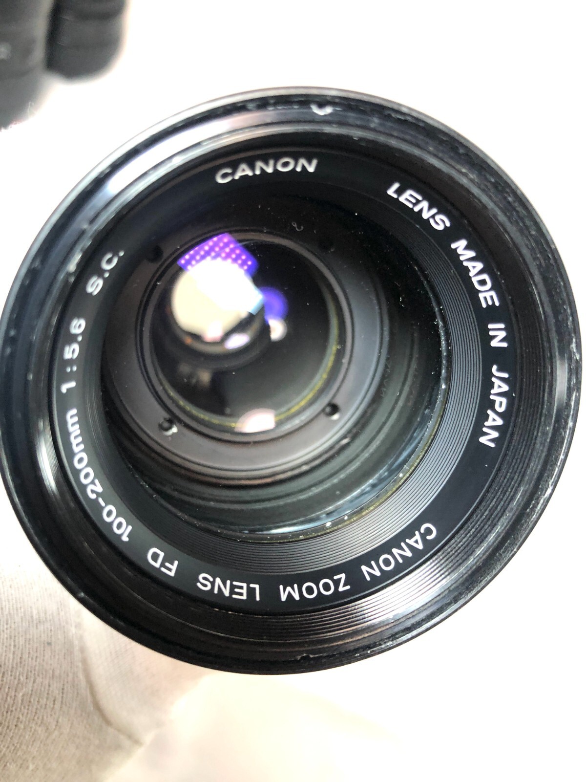 CANON FD 100-200mm f/5.6 SC ZOOM LENS Made in Japan Mold: None Fog: None