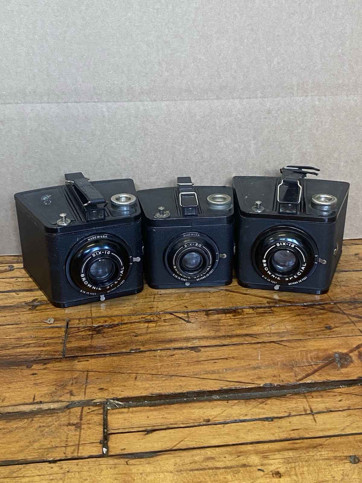 Vintage Kodak Brownie Special Six-16 Six-20 & Agfa Trolix Box Camera Lot of 4