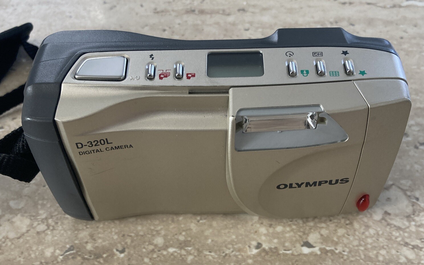 OLYMPUS D-320L Vintage Digital Camera