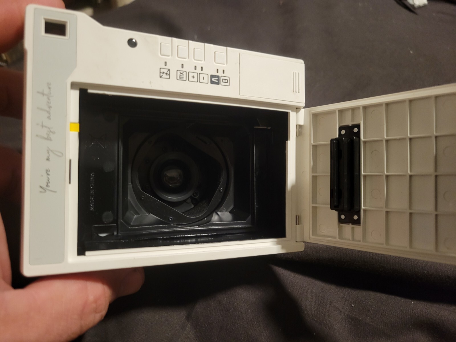 LOMO’INSTANT The Adventure Challenge Shutter Doesn’t Work, Lense Sticks