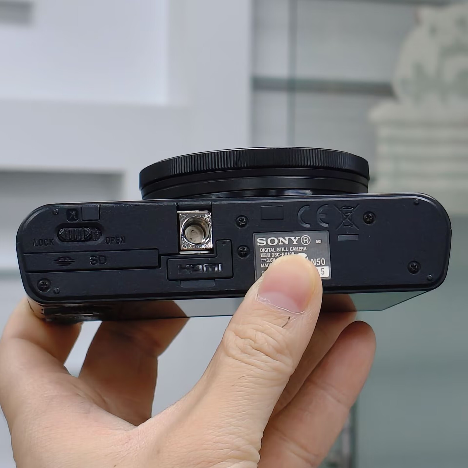 Sony Cyber-Shot DSC-RX100 20.2MP 3.6x Compact Digital Camera in English -95% NEW