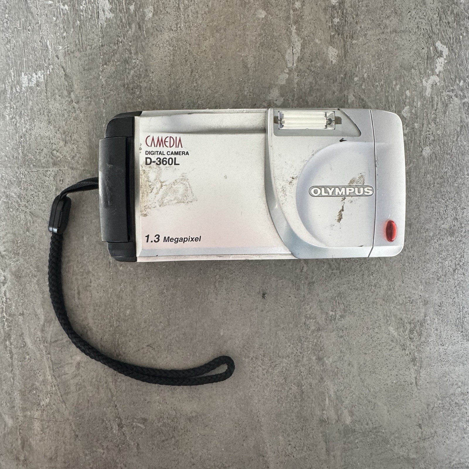 Olympus Camedia D-360L 1.3 Megapixel Digital Camera (parts Only)