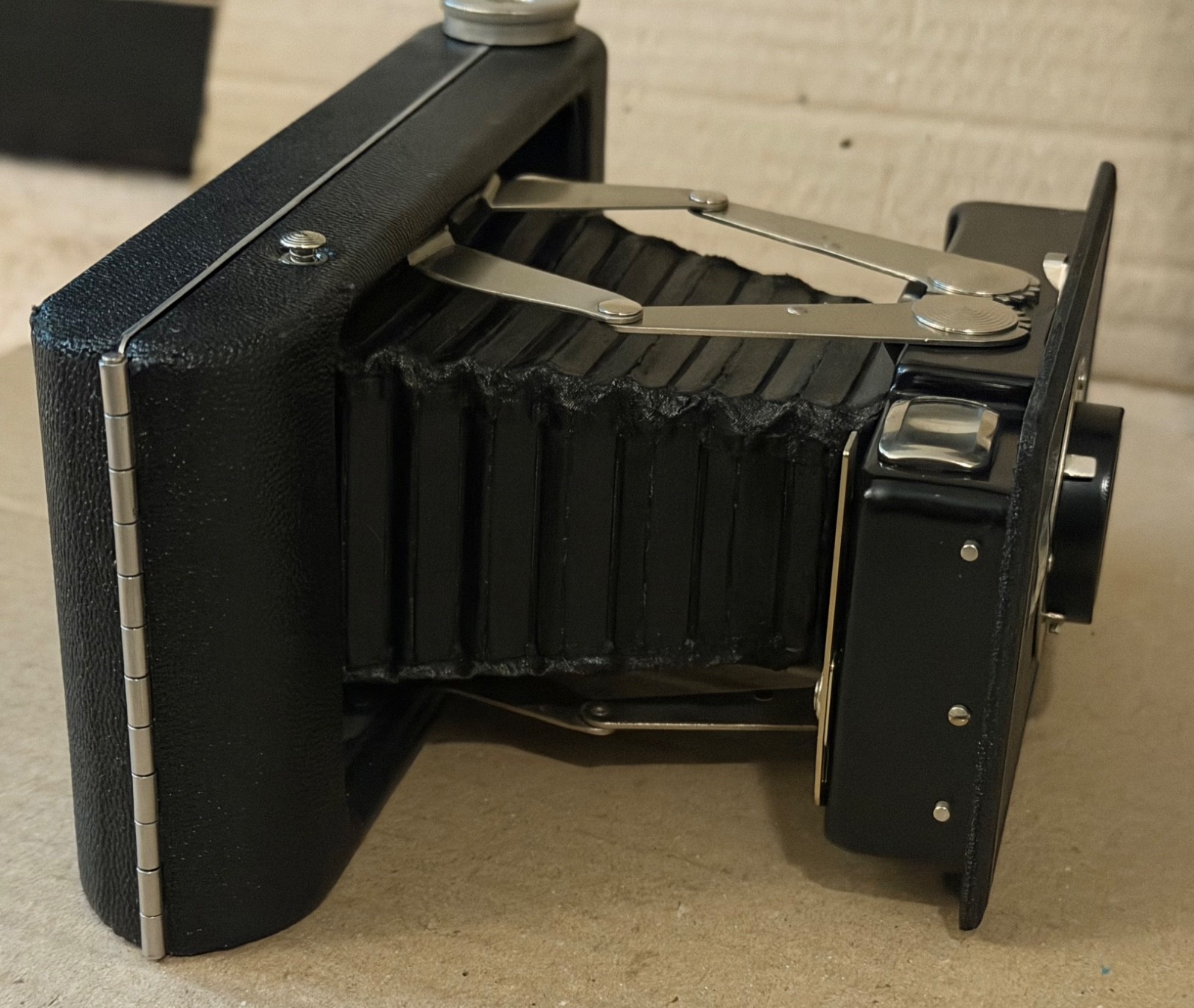 Kodak Jiffy Six-16 Black Vintage Folding Camera Series II with Box and documents