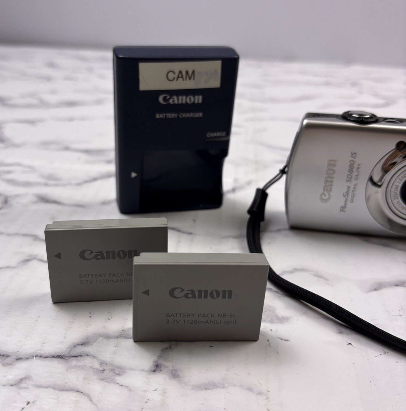 Canon PowerShot SD 880 IS Digital ELPH 10.0MP 4x W 2 Batteries & SD Card Tested