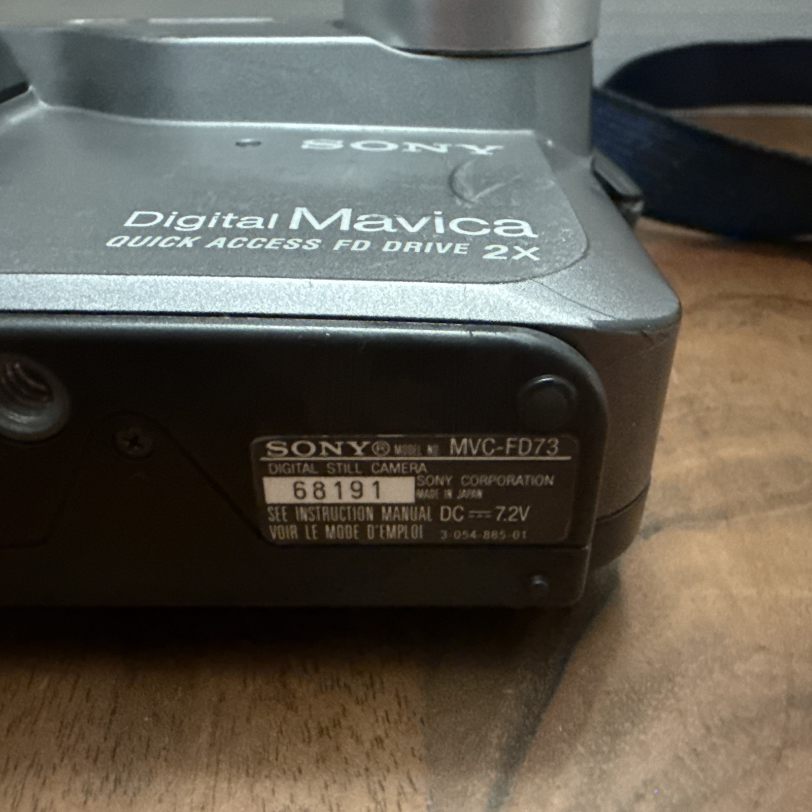 Sony Digital Camera Mavica MVC-FD73 0.4MP 10X Optical Zoom Floppy Disk UNTESTED