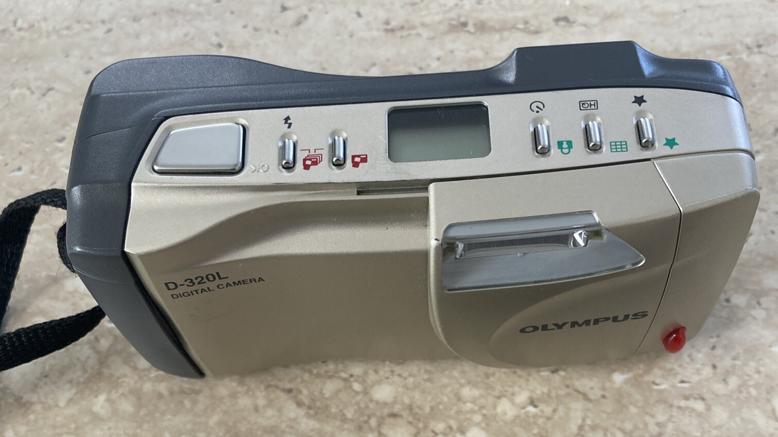 OLYMPUS D-320L Vintage Digital Camera