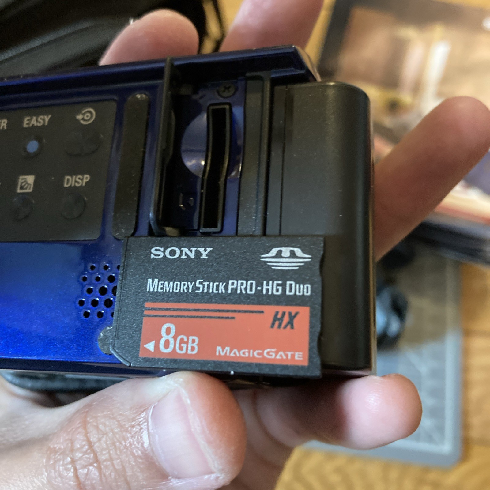 Sony DCR-SX40 Standard Definition Camcorder – Blue – Tested