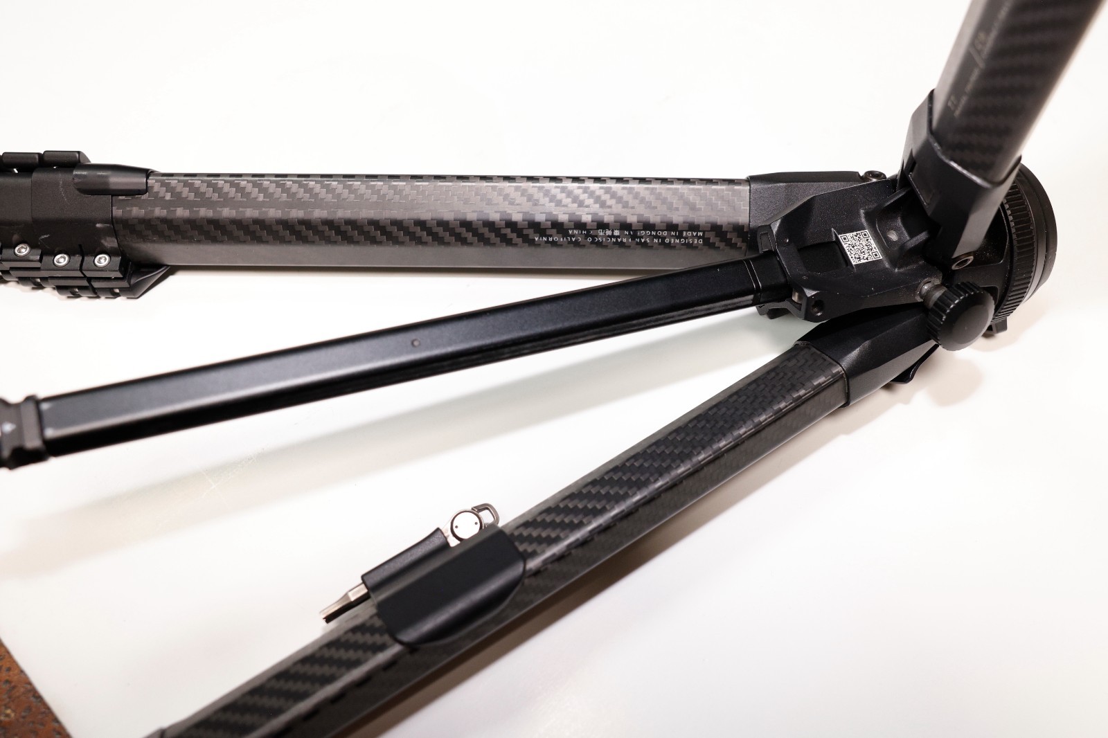 Peak Design Carbon Fiber Travel Tripod for Camera TT-CB-5-150-CF used working