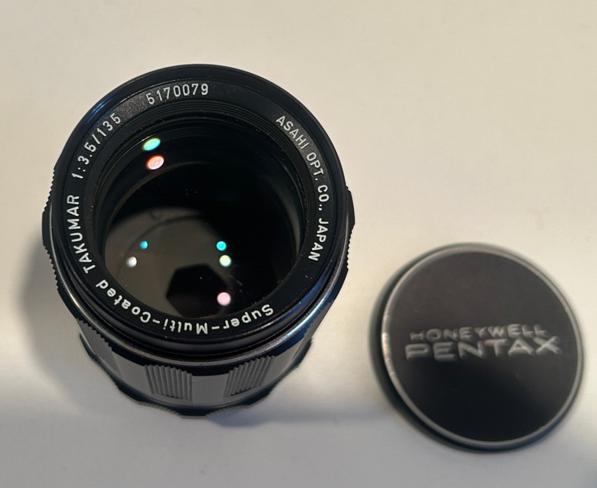 Pentax Super TAKUMAR ASAHI 25- 200mm Zoom – f/3.5- f/5.6 MF Lens Screw Mount