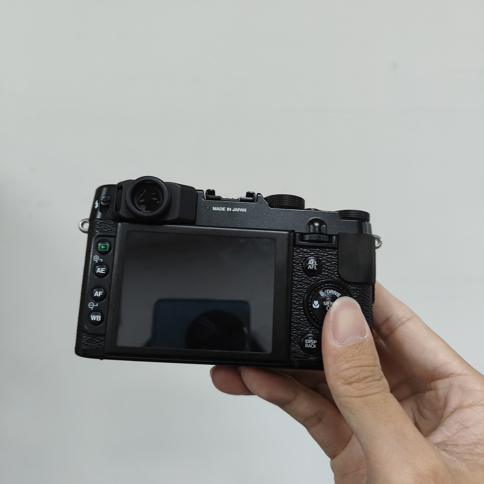 Fujifilm X10 12MP 4x Optical Zoom WiFi Compact Digital Camera English – 95% New