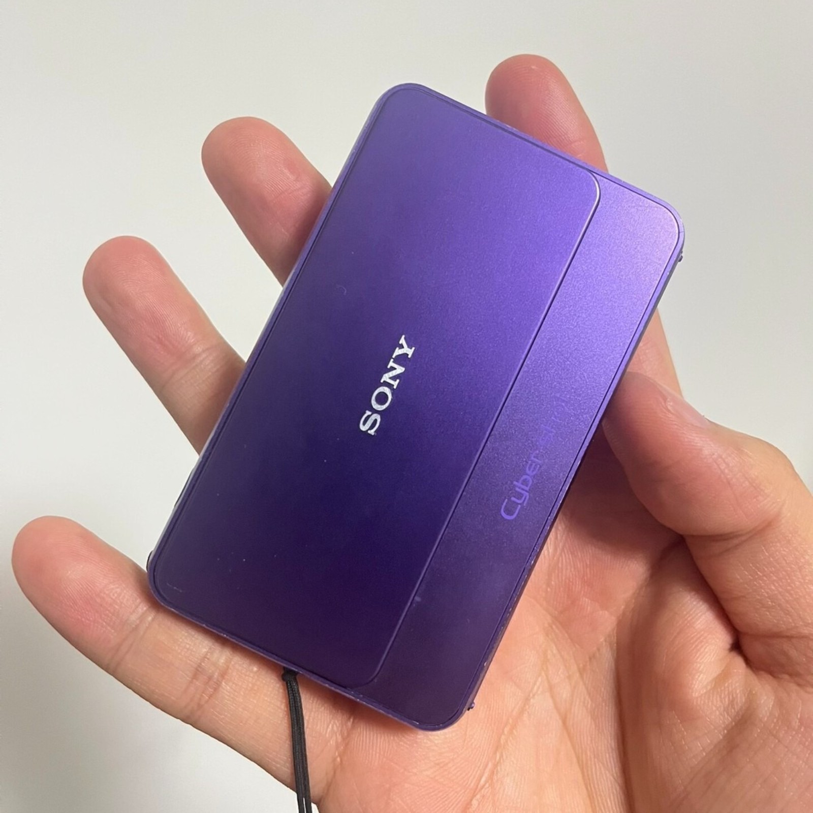 Sony Cyber-shot DSC-T99 14MP 4x Zoom Touchscreen Sweep Panorama Camera Purple