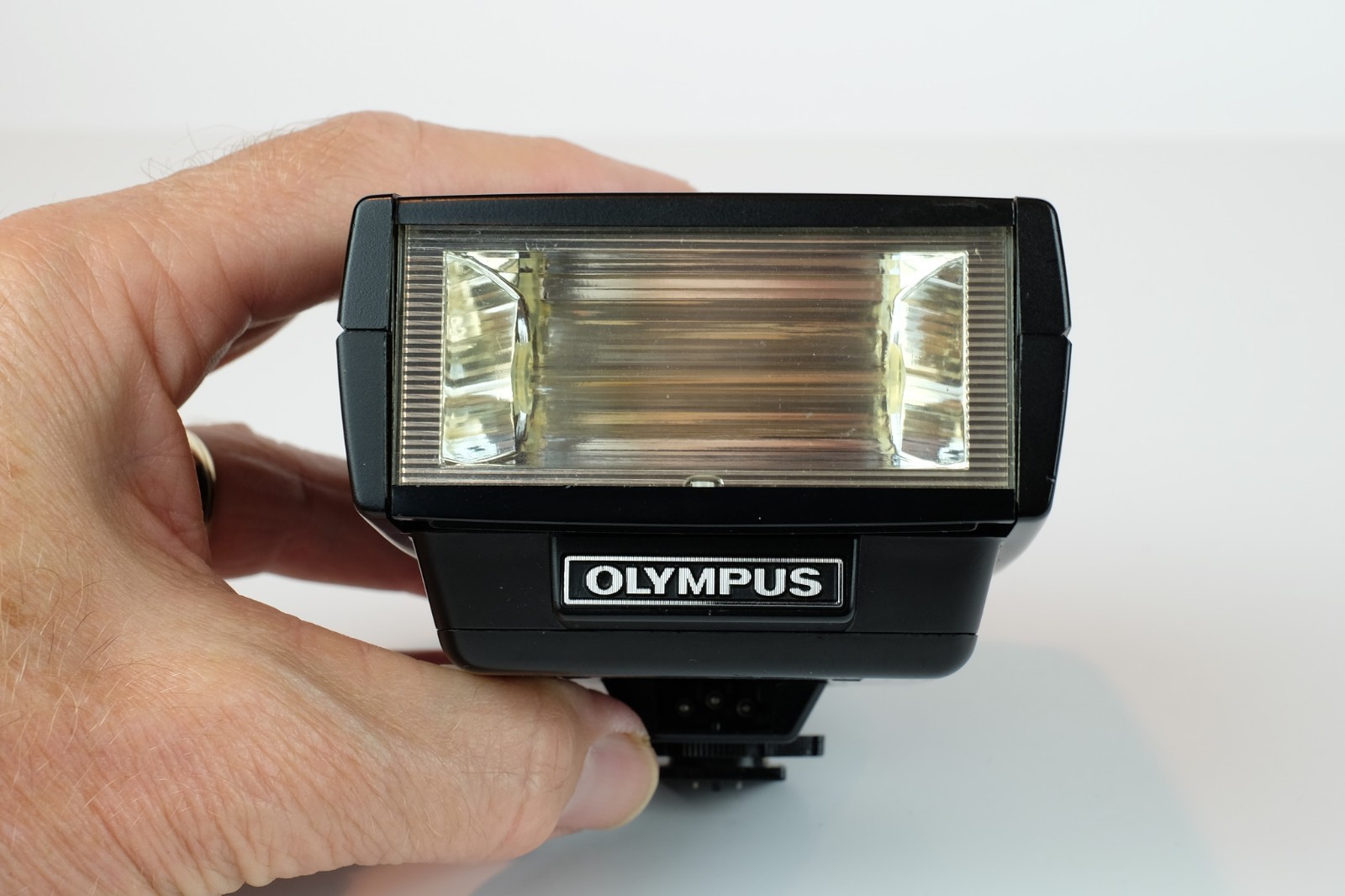 Olympus OM2n 35mm Complete set 2 lenses, flash and Winder Film Tested!