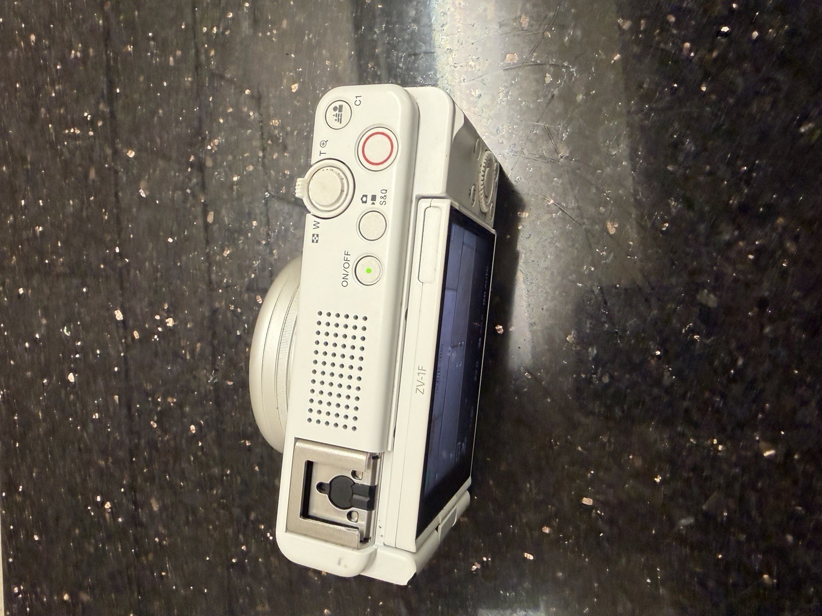 Sony ZV-1F Vlog Camera 4K Content Creators / Video Recorders Wi-Fi White Nice !!
